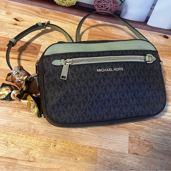 Michael Kors Jet Set Brown & Sage Green Signature Crossbody Bag - Picture 10 of 15